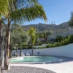 Teresa Villa Cefalù